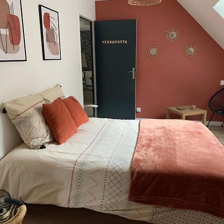 Les 3 Chambres De Christelle & Gilbert Margon  Екстериор снимка